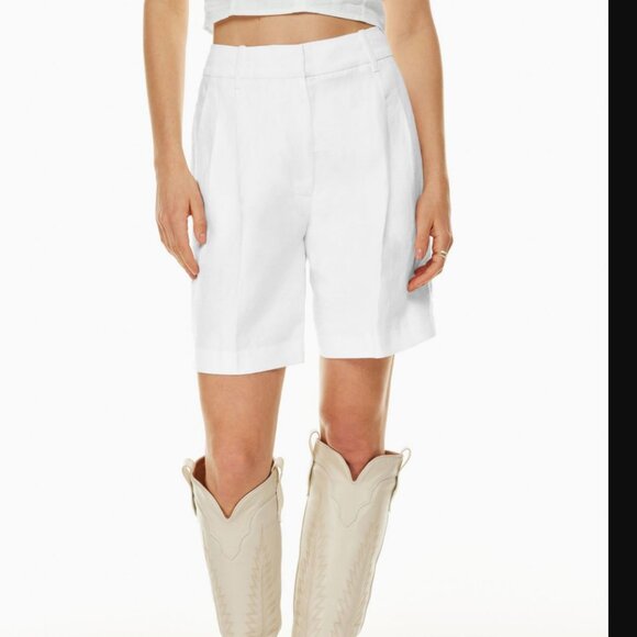 The Effortless Short™ Linen Long - Picture 3 of 6